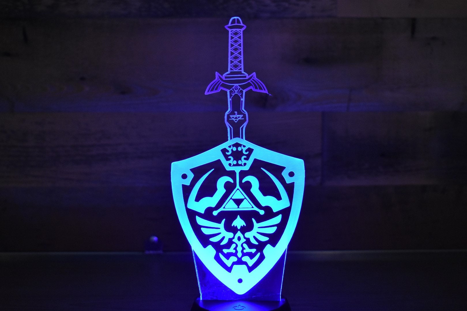 Zelda Master Sword and Shield LED sign perfect as a gift for a Zelda fans. Place in Man caves, bars, garages, desks, office.