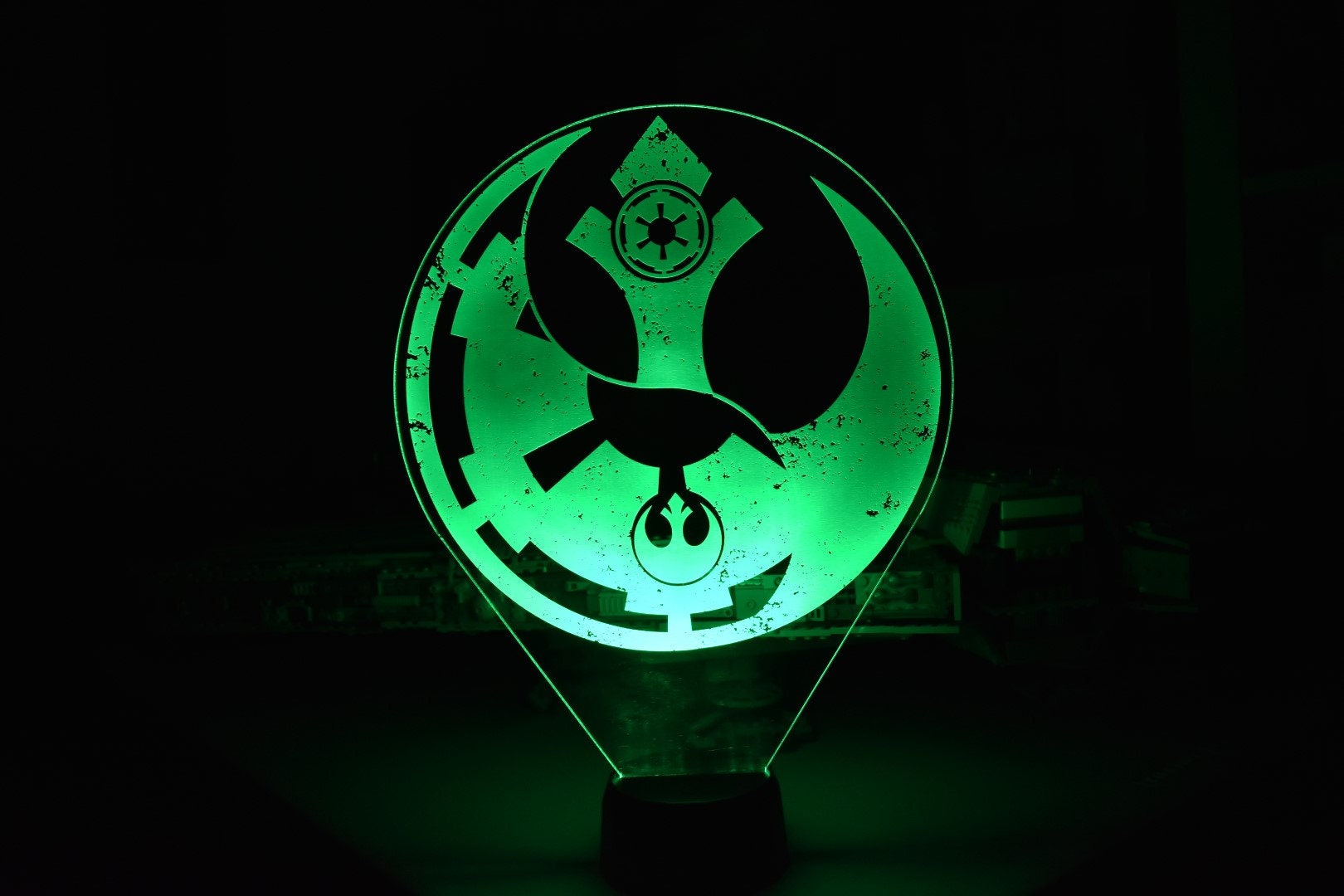 Star Wars Inspired Imperial Rebel Ying Yang LED Lamp perfect as a gift for a Star Wars geek. Place in Man caves, bars, garages, desks.