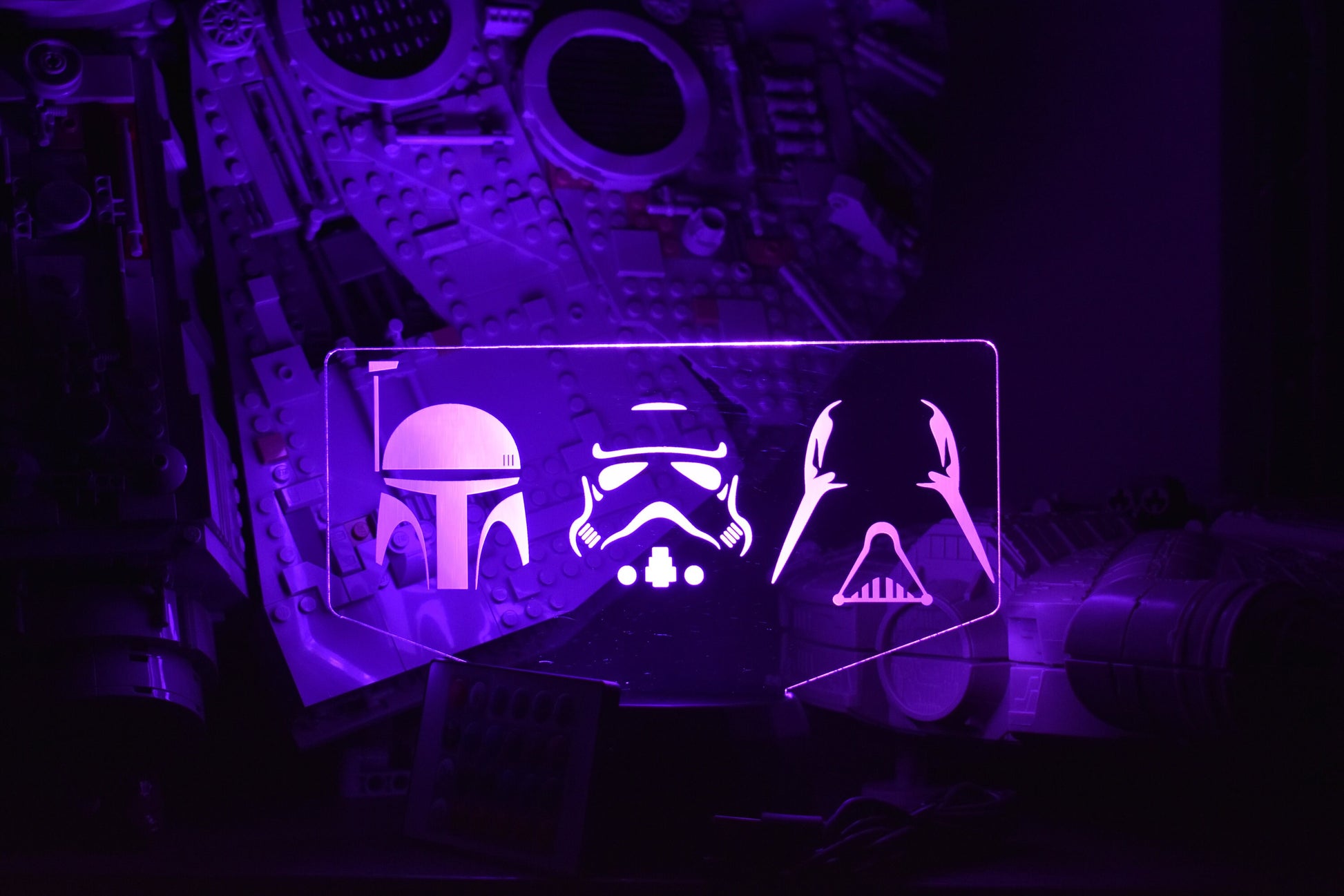 Imperial Helmets LED sign perfect as a gift for a Star Wars geeks. Place in Man caves, bars, garages, desks.