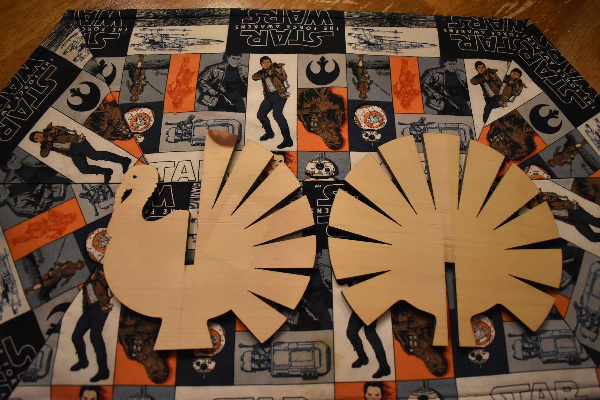 Thanksgiving Center Piece Placemat Turkey perfect as a gift.