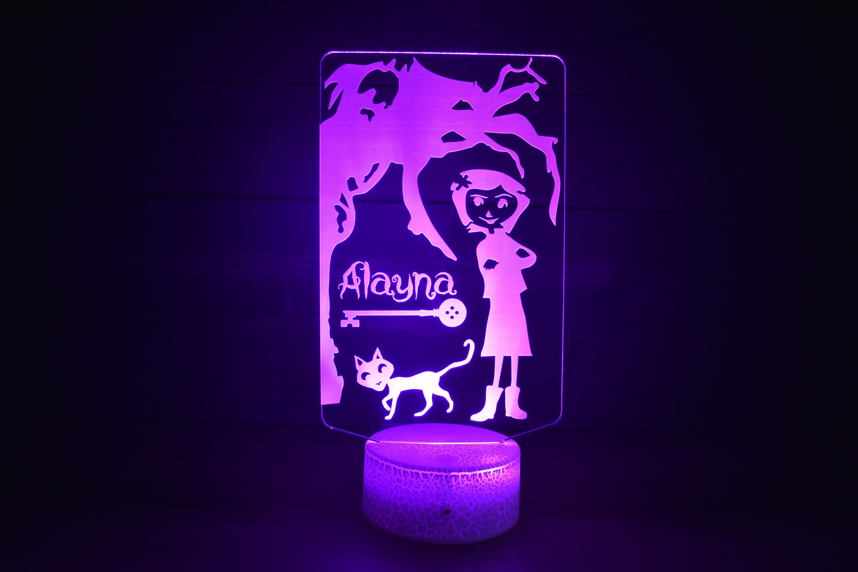 Coraline key and cat lamp inspired from Coraline. LED Lamp with 16 colors and batteries included.