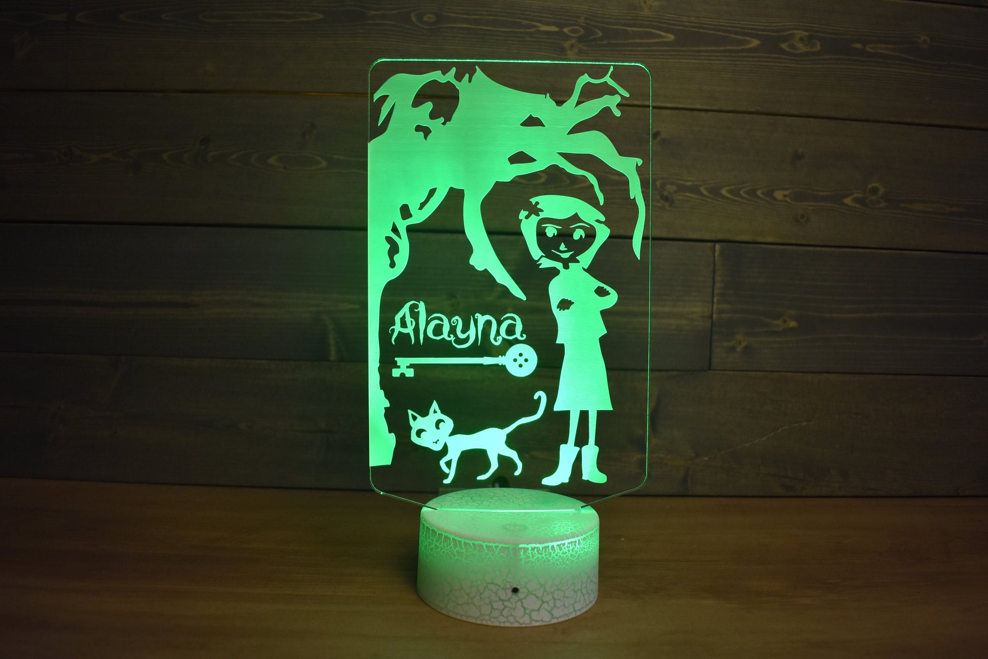 Coraline key and cat lamp inspired from Coraline. LED Lamp with 16 colors and batteries included.