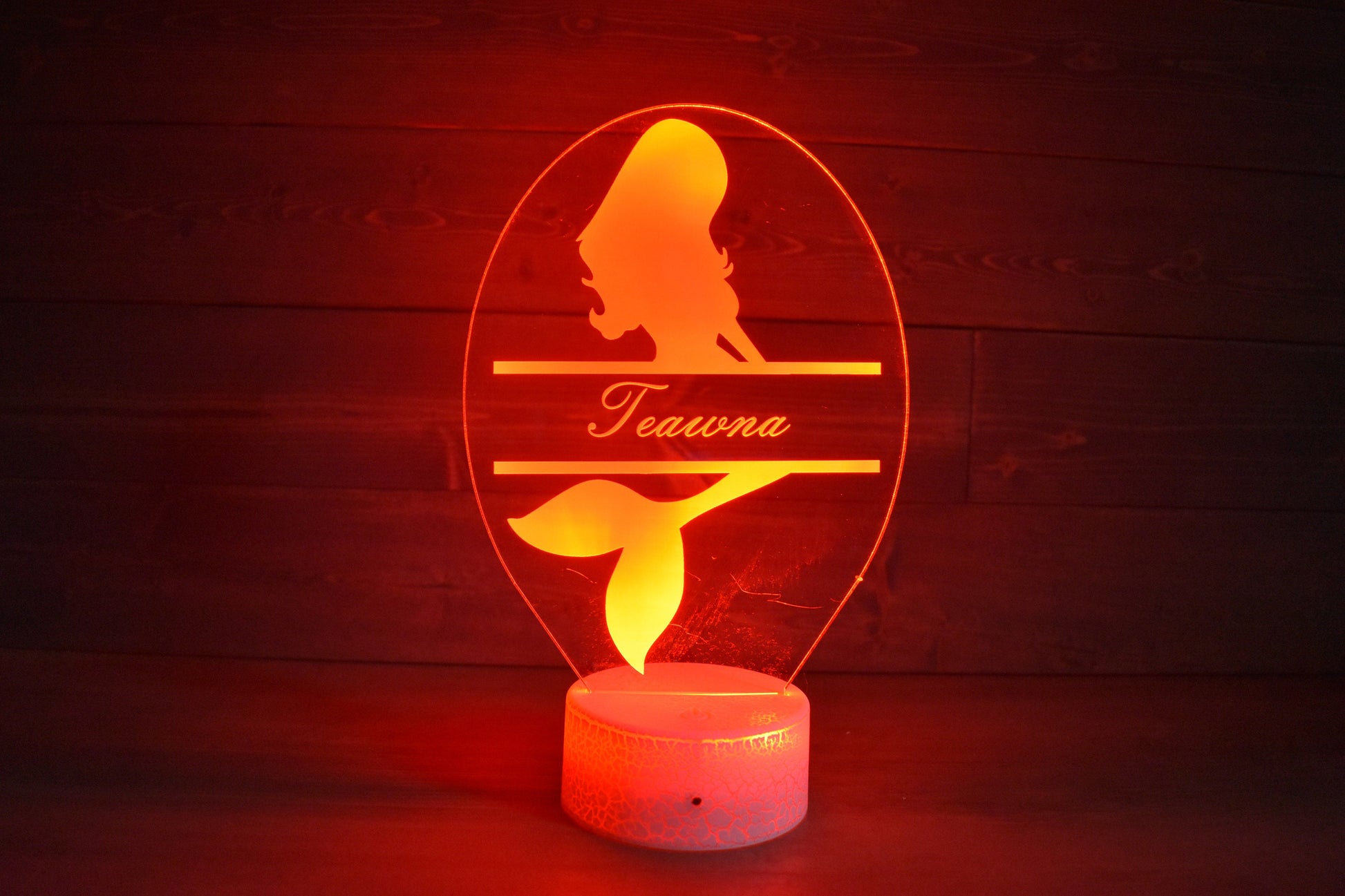 Mermaid lamp inspired with name personalization. LED Lamp with 16 colors and 4 options.