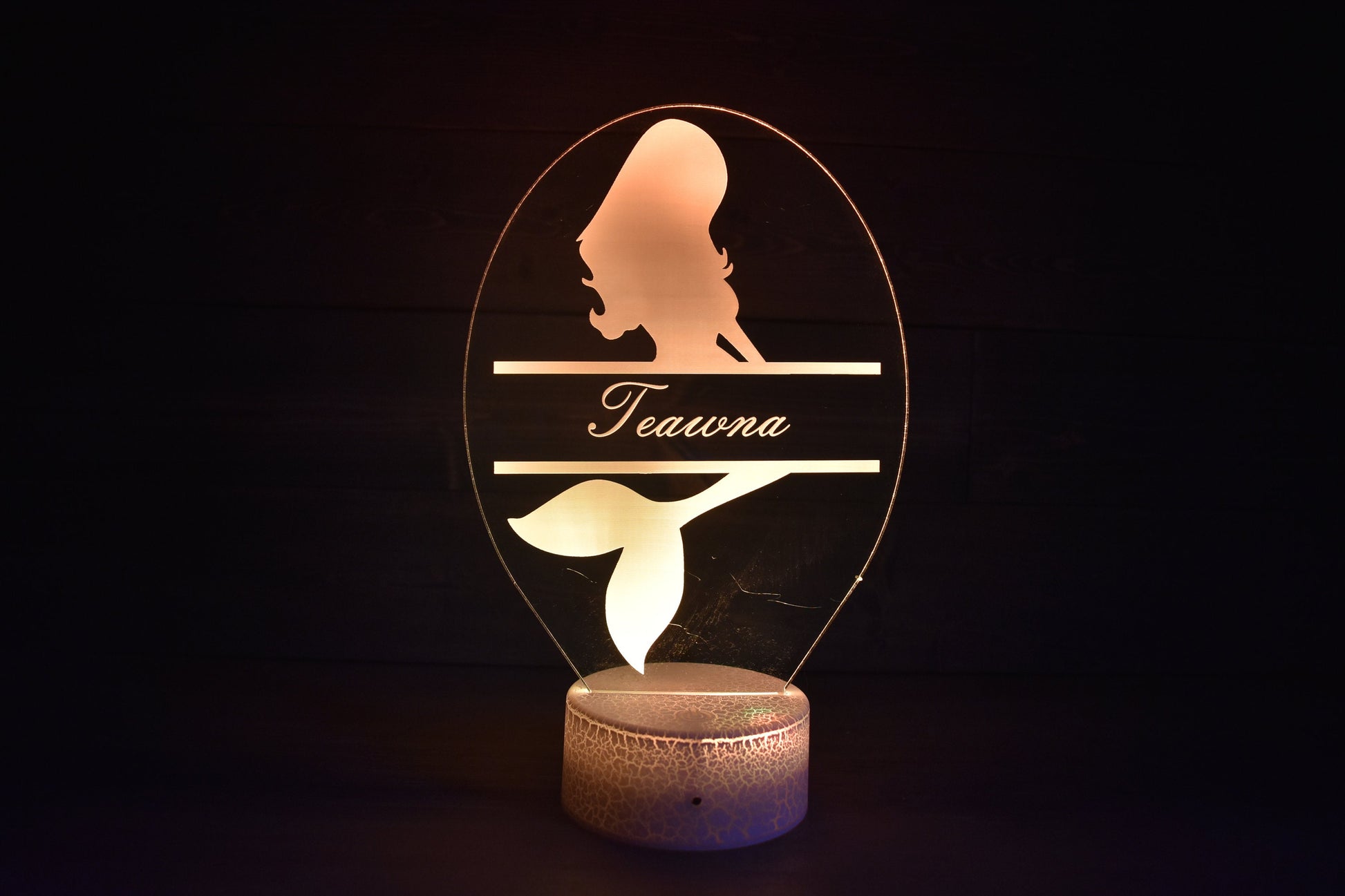 Mermaid lamp inspired with name personalization. LED Lamp with 16 colors and 4 options.