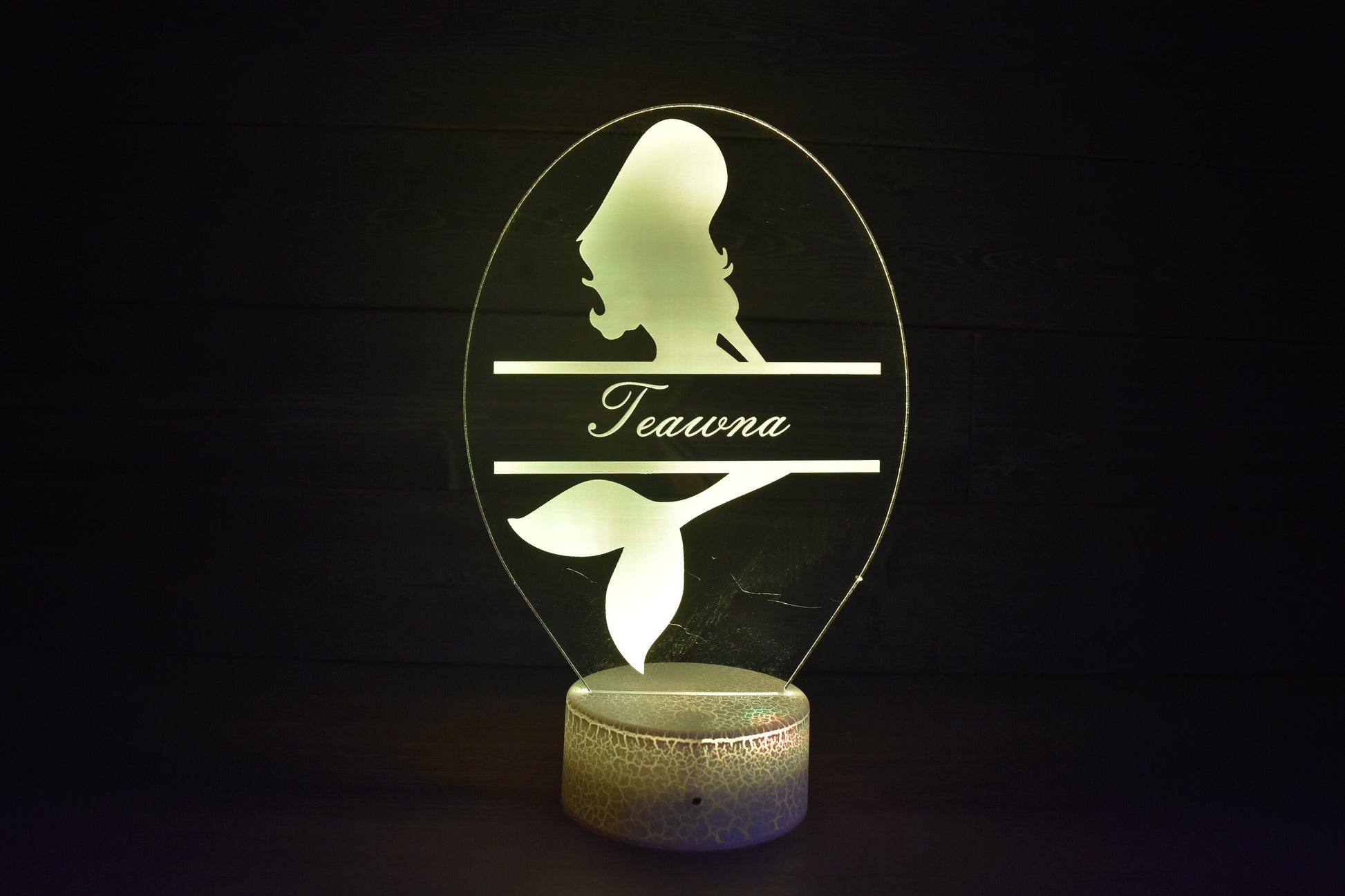 Mermaid lamp inspired with name personalization. LED Lamp with 16 colors and 4 options.