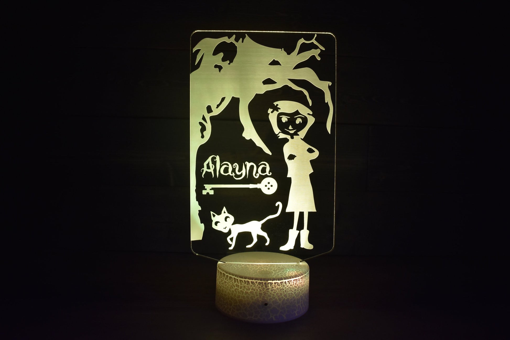 Coraline key and cat lamp inspired from Coraline. LED Lamp with 16 colors and batteries included.