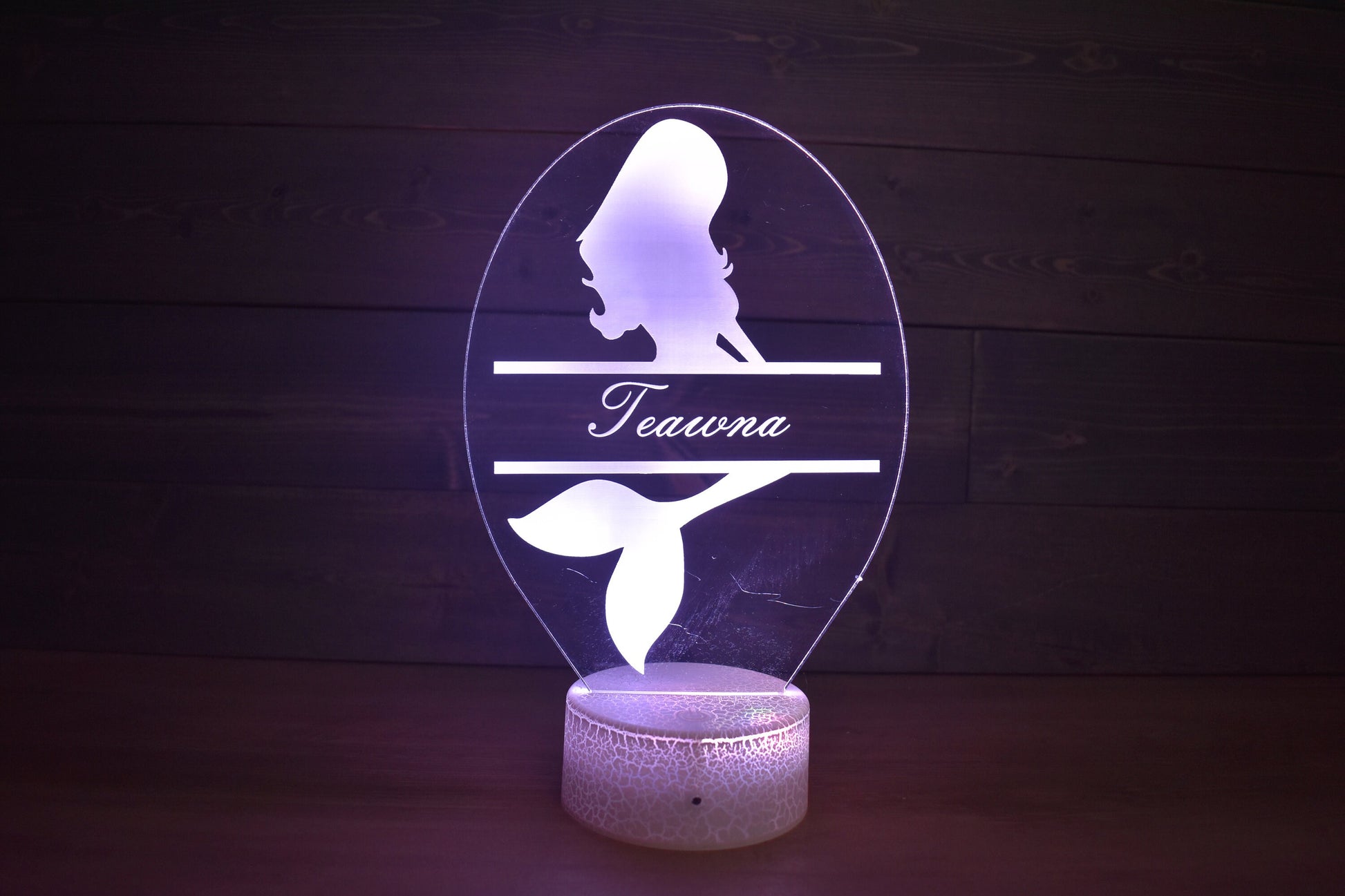Mermaid lamp inspired with name personalization. LED Lamp with 16 colors and 4 options.
