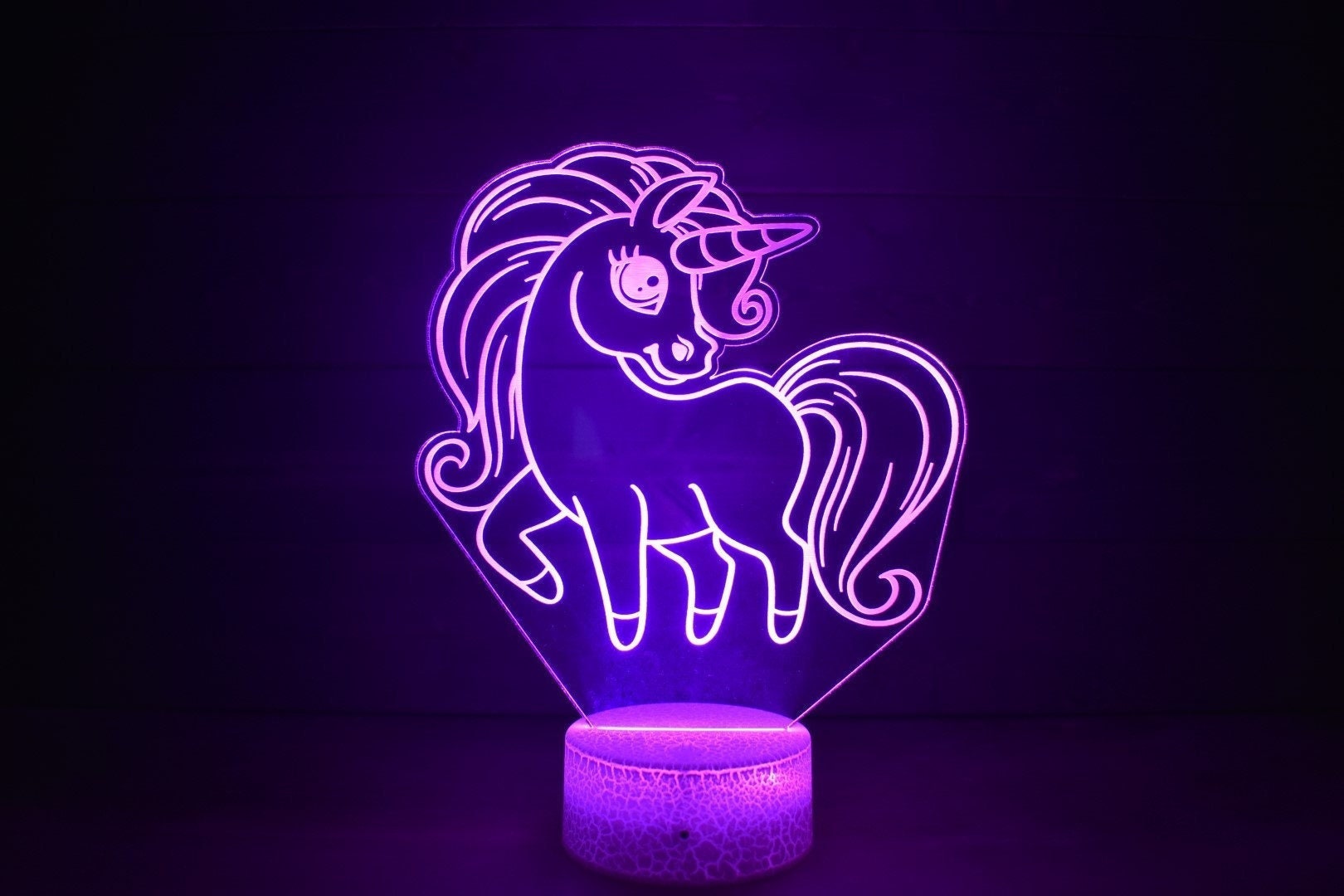 Unicorn Lamp perfect for Pony fans, fantasy lovers, young and old fans . LED Lamp with 16 colors and 4 options.