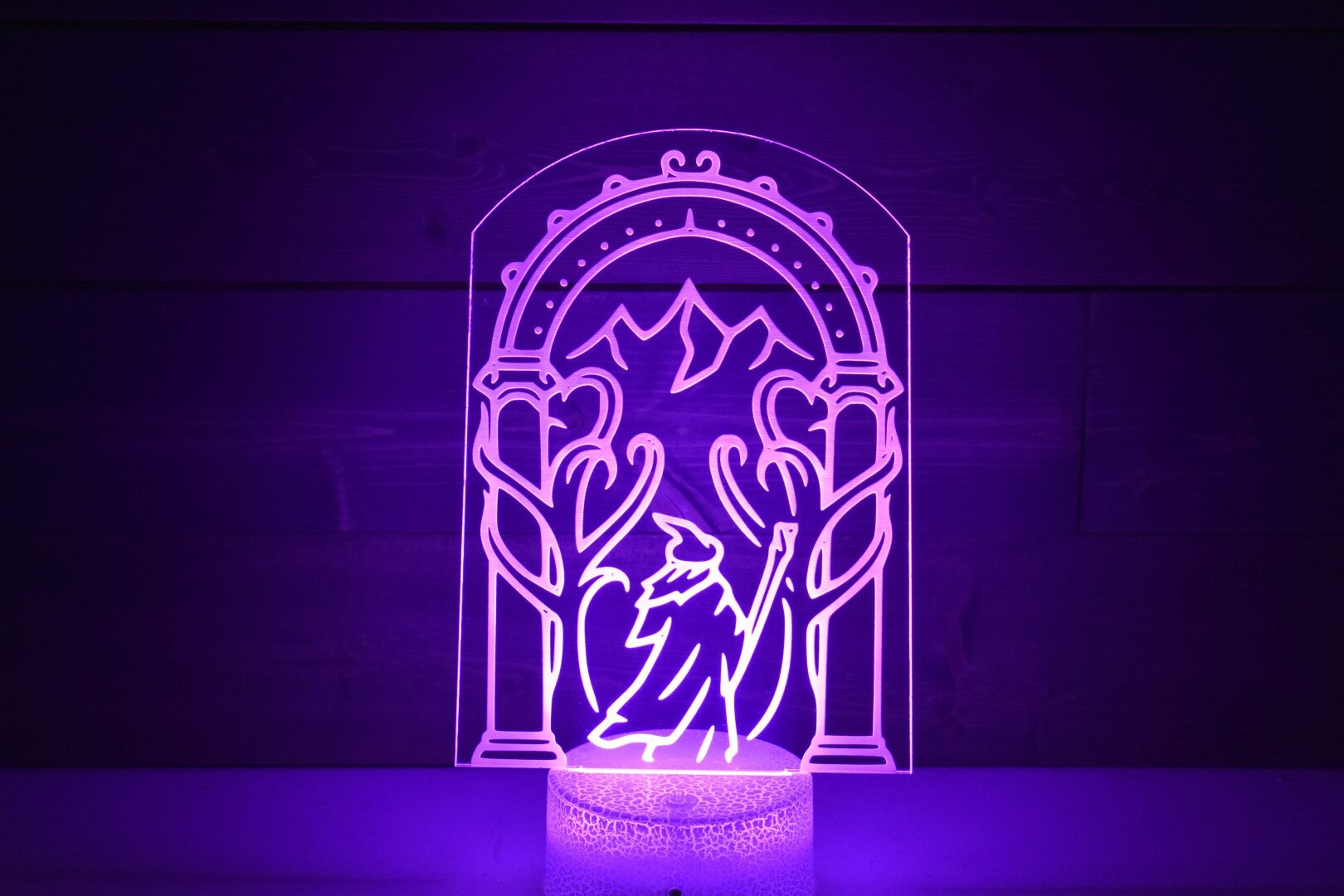 Doors of Durin perfect as a gift for a Lord of the Rings enthusiasts. Place in Man caves, bars, garages, desks, bed room.