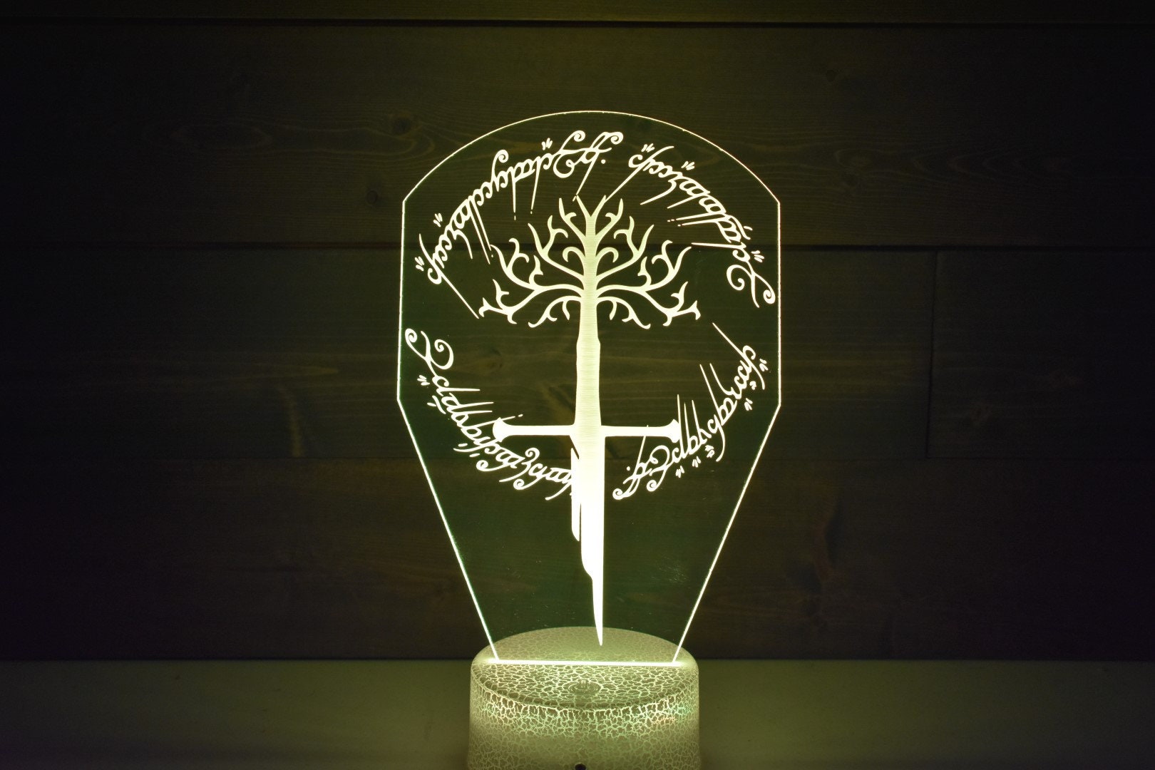 Shards or Narsil and the White Tree perfect as a gift for a Lord of the Rings enthusiasts. Place in Man caves, bars, garages, desks, room