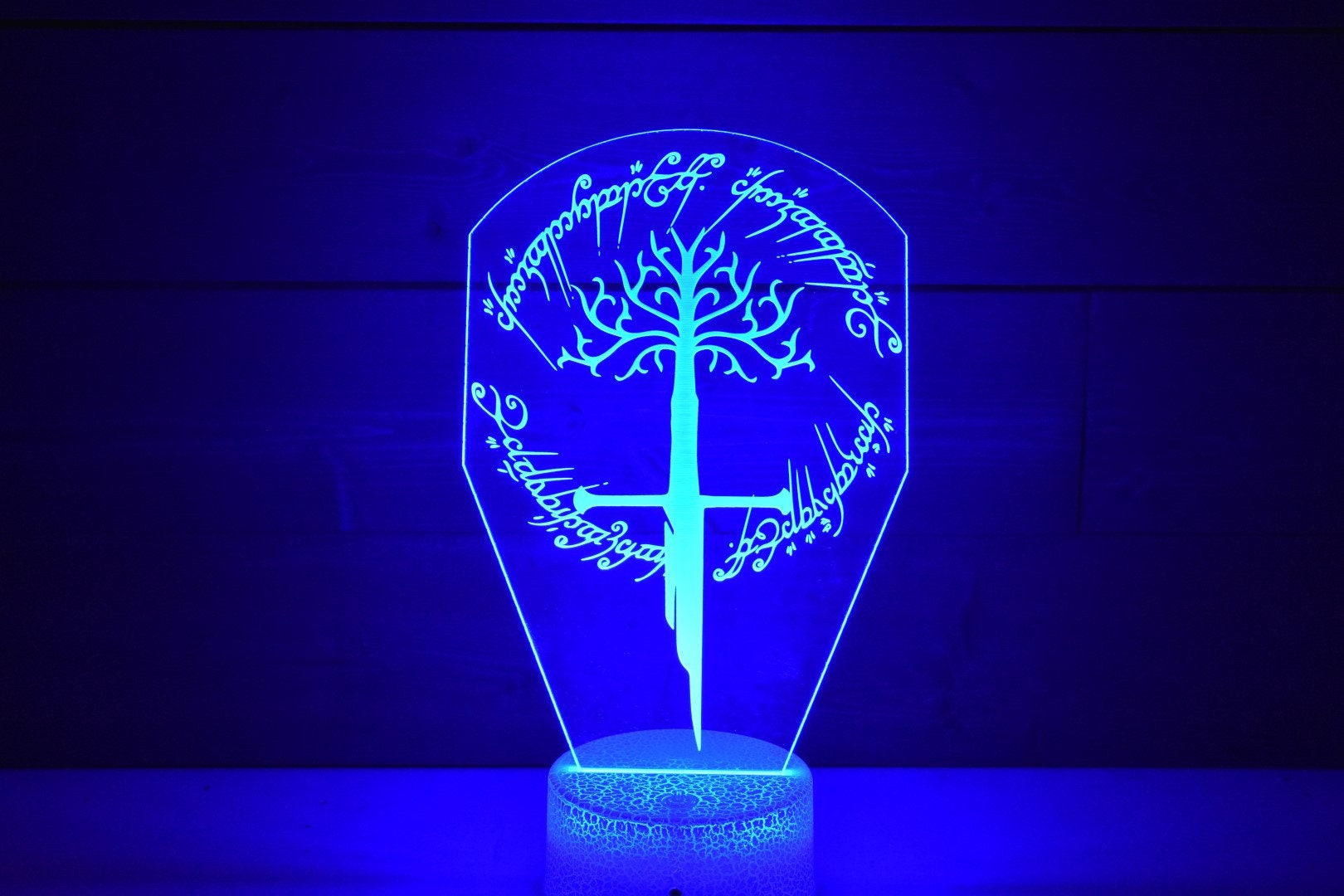 Shards or Narsil and the White Tree perfect as a gift for a Lord of the Rings enthusiasts. Place in Man caves, bars, garages, desks, room