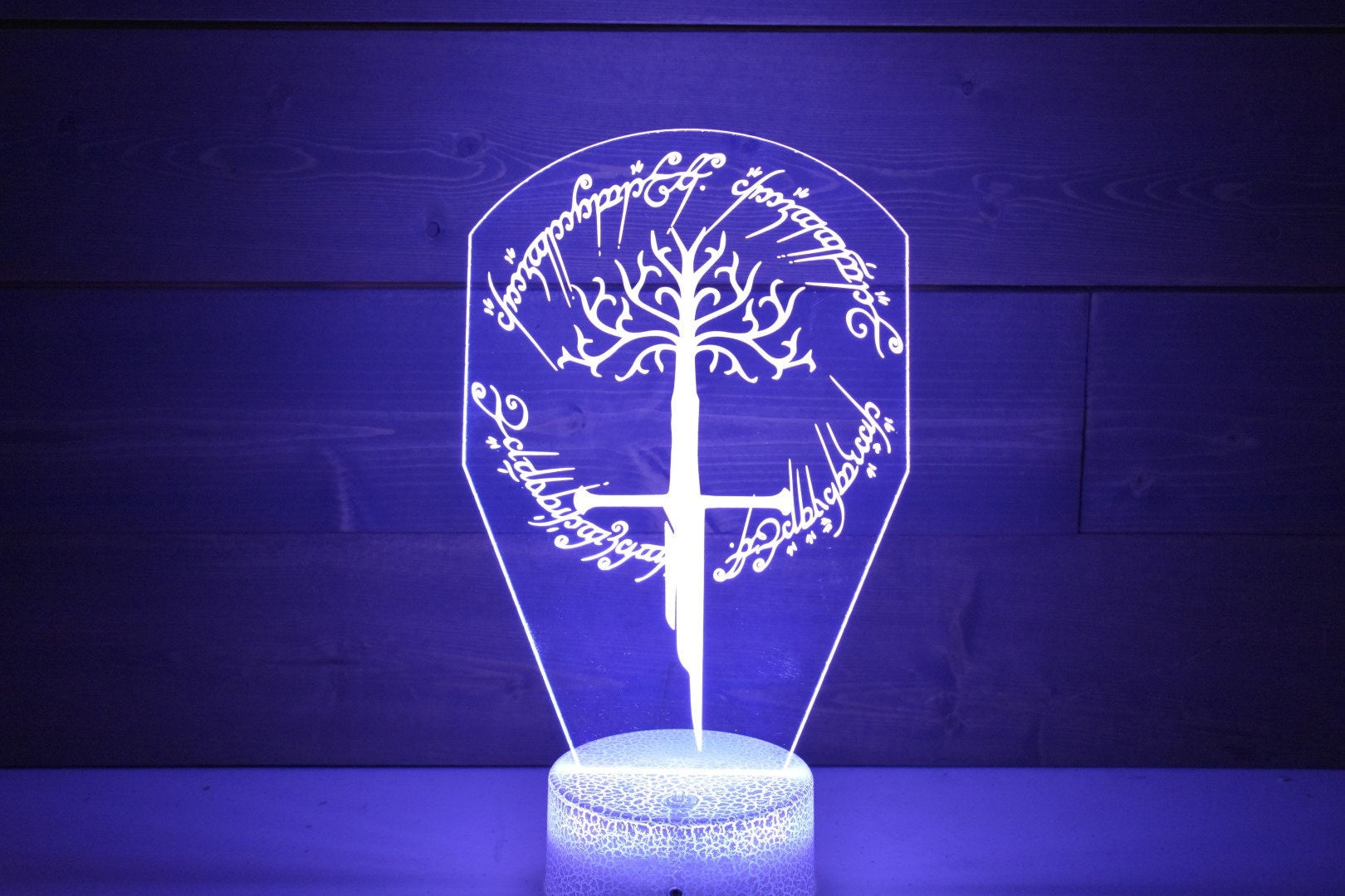 Shards or Narsil and the White Tree perfect as a gift for a Lord of the Rings enthusiasts. Place in Man caves, bars, garages, desks, room